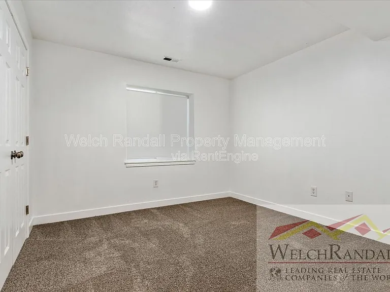 179 E 2200 S — Photo 22