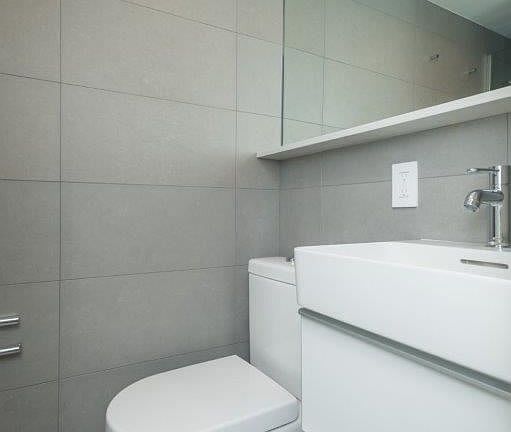 5517 - 15 - Bathroom