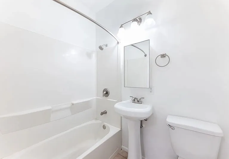 257 S Kenmore Ave #103 — Photo 15
