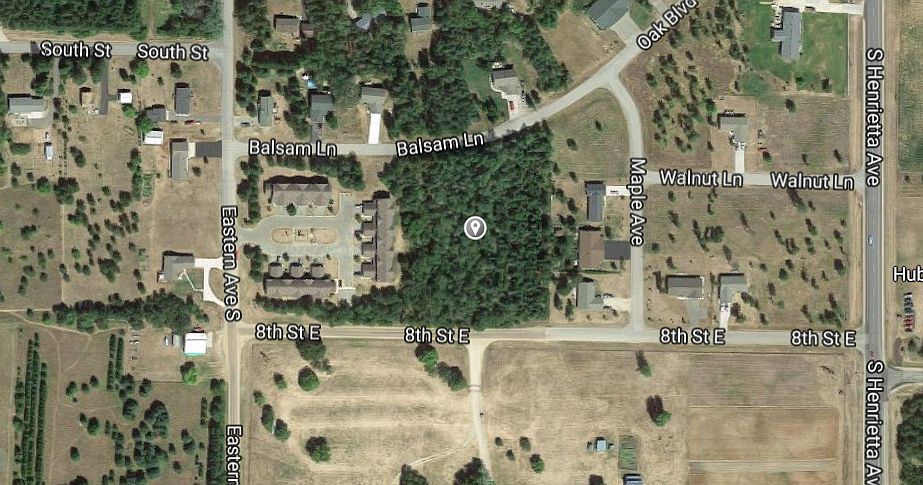 2nd image of 1008 Balsam Ln