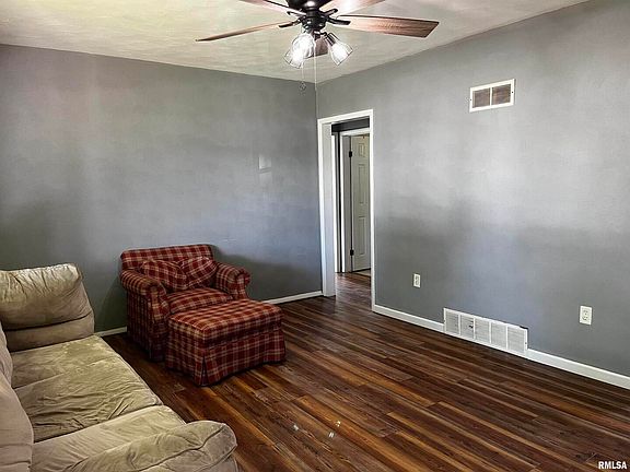5th image of 530 Green Ct