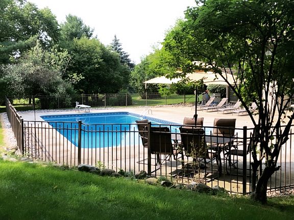 Private pool & seating area