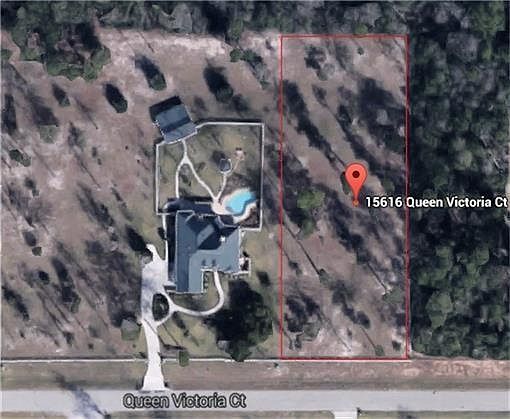 4th image of 15616 Queen Victoria Ct