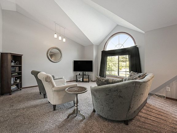 4th image of 3826 Kirkshire Dr SE