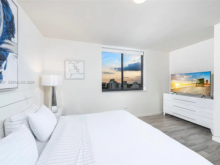 999 SW 1st Ave #2204 — Photo 12