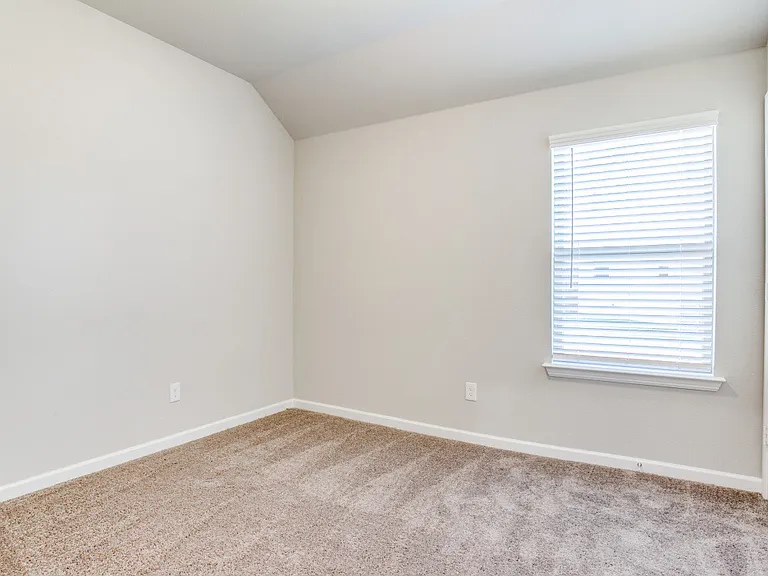 313 Ember Cir — Photo 19
