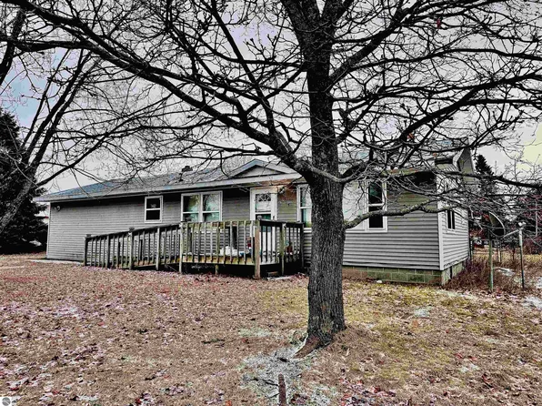 513 S Coral St, Kalkaska, MI 49646