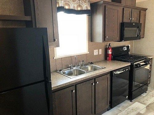 2nd image of 4406 Knollwood Dr