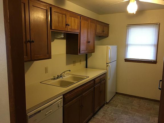 3rd image of 2219 E Eucalyptus Ave