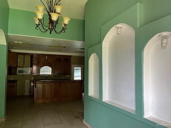 2nd image of 2522 S Ln
