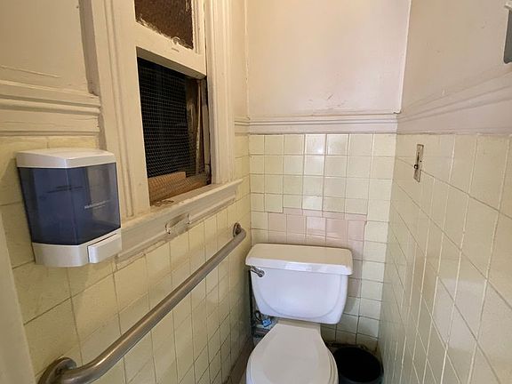 5th image of 833 Kearny St #38