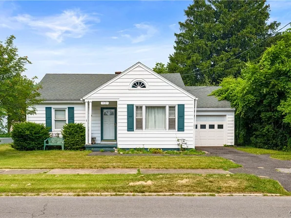 1434 Watkins Ave, Utica, NY 13502