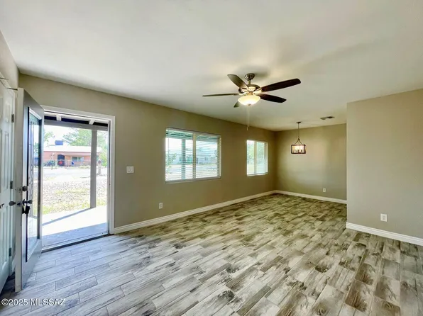 4641 E 13th St, Tucson, AZ 85711