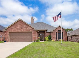 806 Spring Creek St, Cleburne, TX 76031