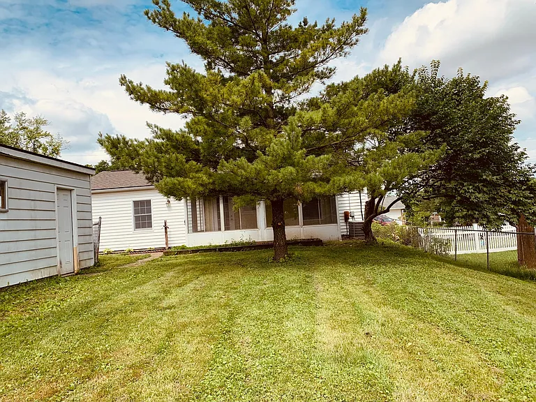 10838 Cragview Ct — Photo 14