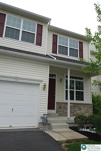 1033 King Way Photo 1