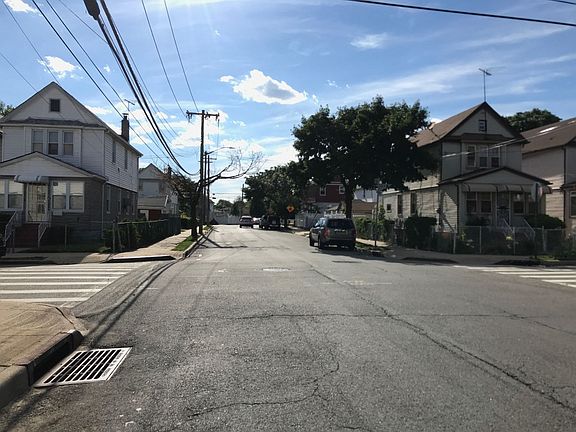 5th image of 13206 133rd Ave