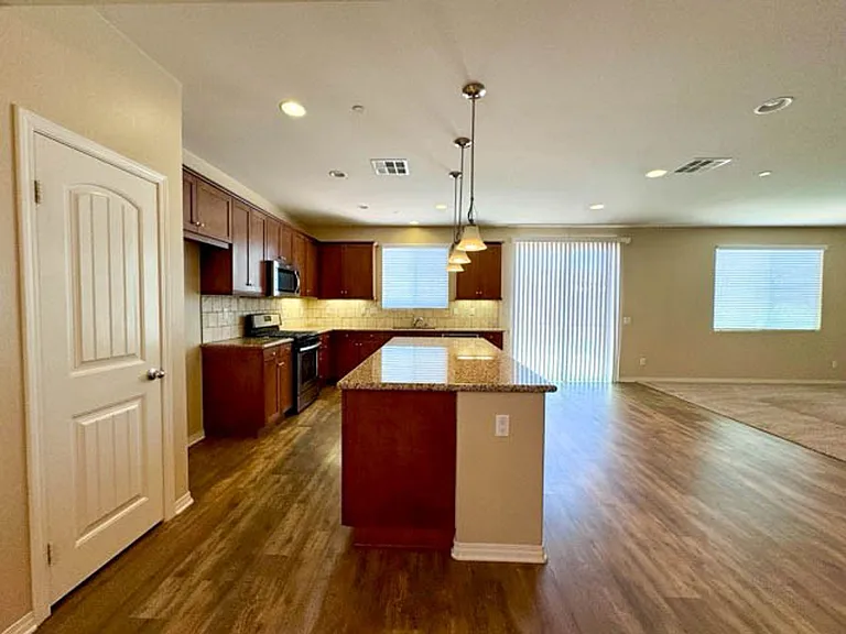 34726 Yellow Root St — Photo 17