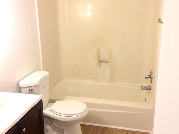 4th image of 1721 Cromwell Dr
