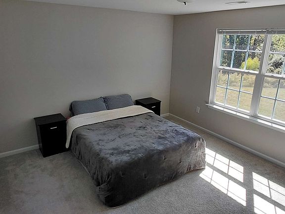 3rd image of 225 Berryfield Dr