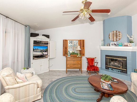 4th image of 7684 E Las Flores Ave