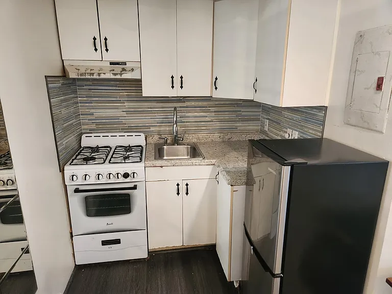 3071 Edwin Ave — Photo 13