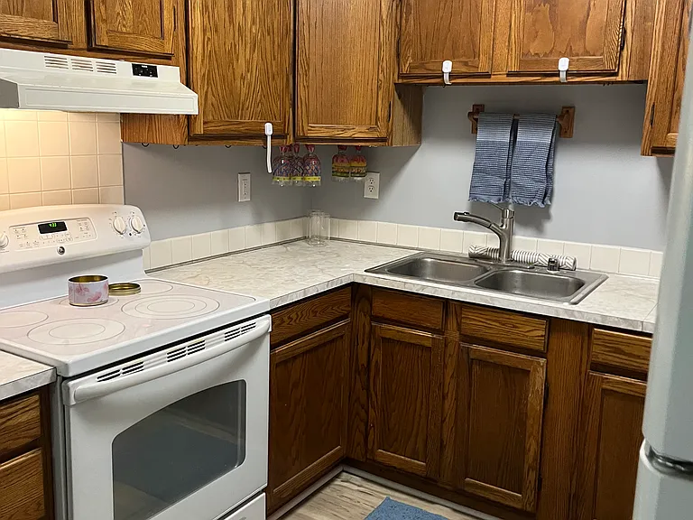 3527 Kenesaw Dr — Photo 8