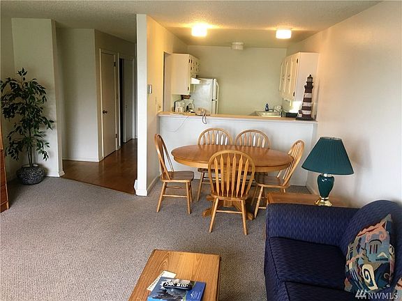 3rd image of 210 26th St NW #401&2