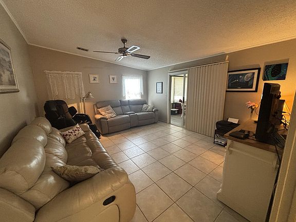 5th image of 6514 NW 36th Avenue