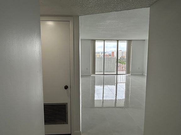 Entrance to Dining room