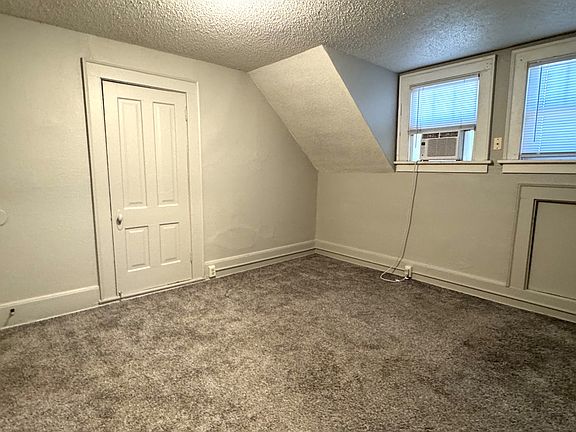 5th image of 820 7th St S APT 4