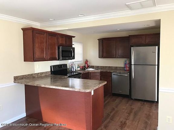 3rd image of 536 Alfred Ln