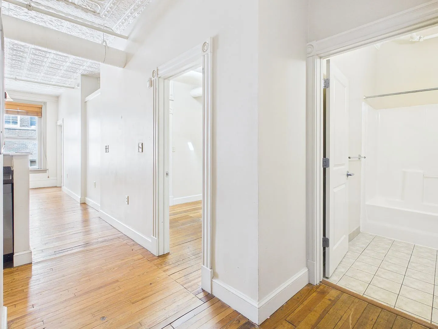 2 bed, 2.0 bath, 900 sqft, $1,600 — Photo 4