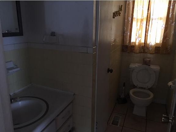 5th image of 3590 Newport Hwy