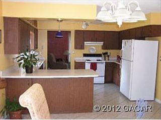 4th image of 3221 NW 45th Ave