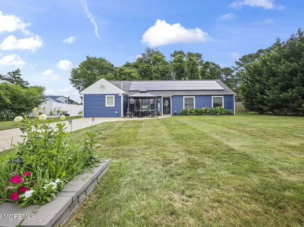 1035 Tralee Drive, Toms River, NJ 08753