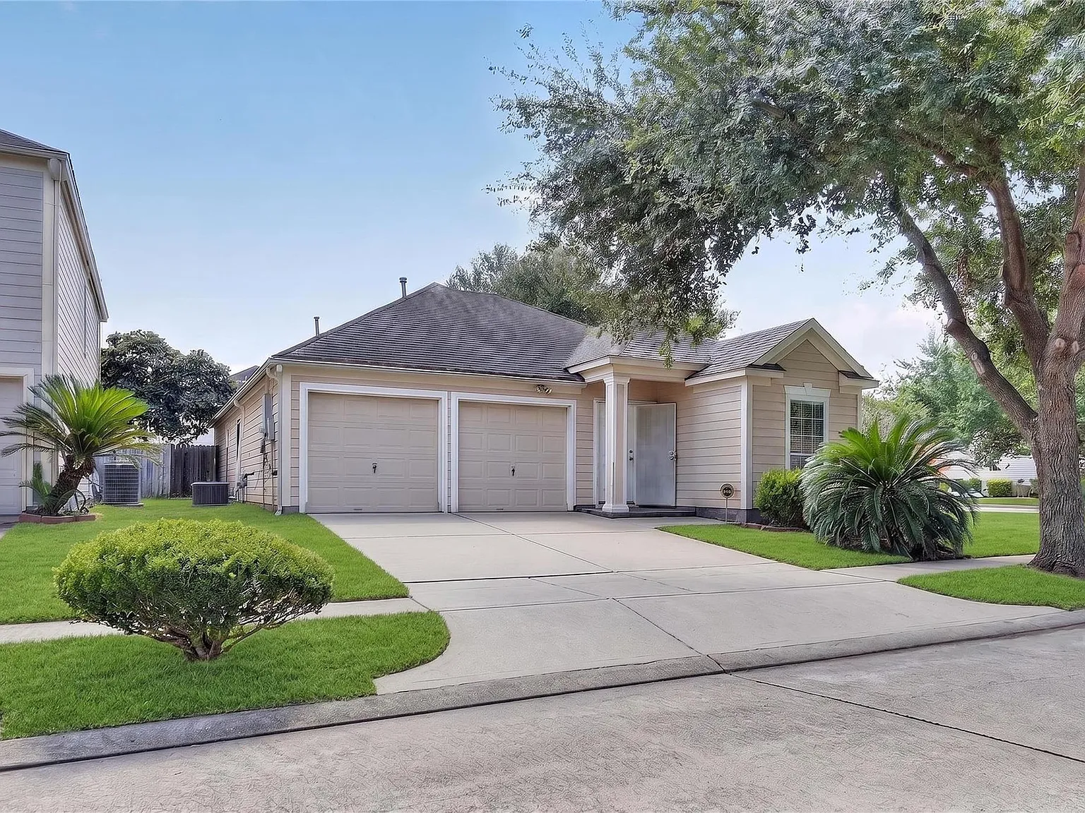 3 bed, 2.0 bath, 1600 sqft, $1,790 — Photo 3