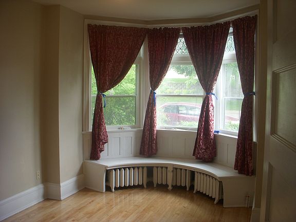 4th image of 333 N 9th Ave E APT 1