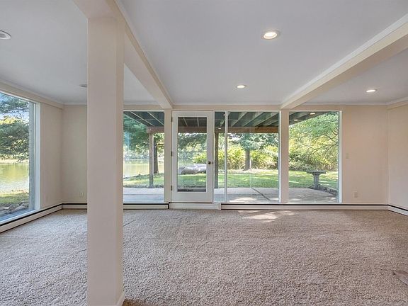 4th image of 3811 E Loch Alpine Dr