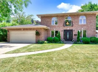 2945 Hartzell St, Wilmette, IL 60091