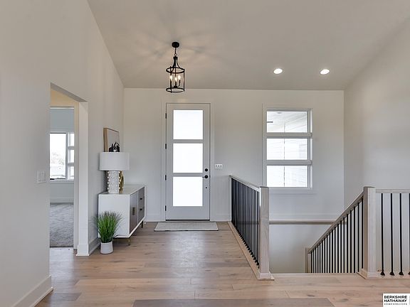 2nd image of 19026 Acorn Dr