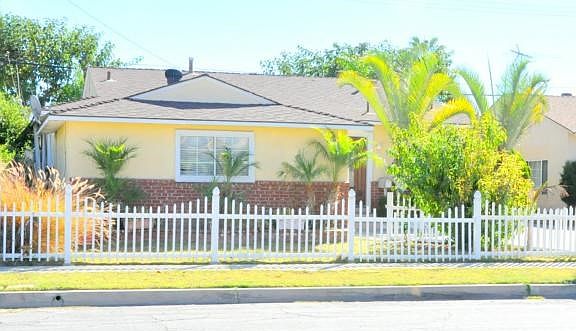 3rd image of 16102 Flallon Ave