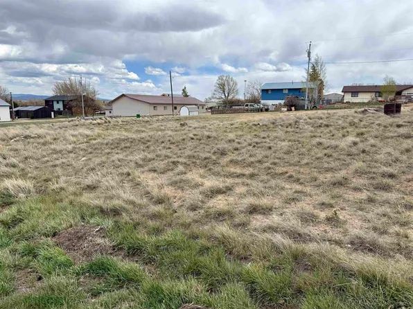 807 W Saratoga Ave, Saratoga, WY 82331