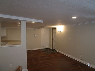 5th image of 2375 Walton Blvd Unit 9