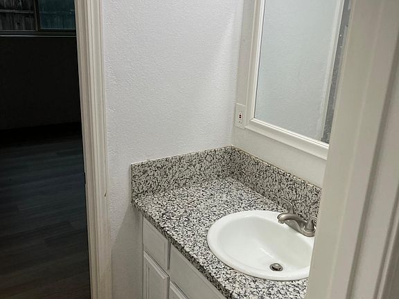 4th image of 6821 Admiral Ave