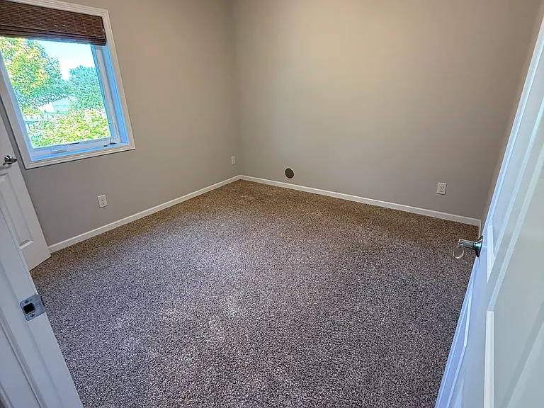 328 Wolf Ave — Photo 13