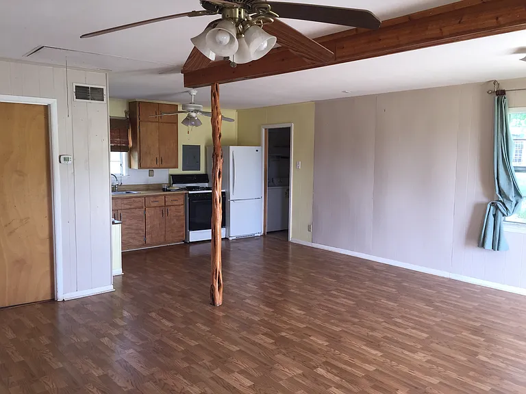2222 Mount Gainor Rd — Photo 5