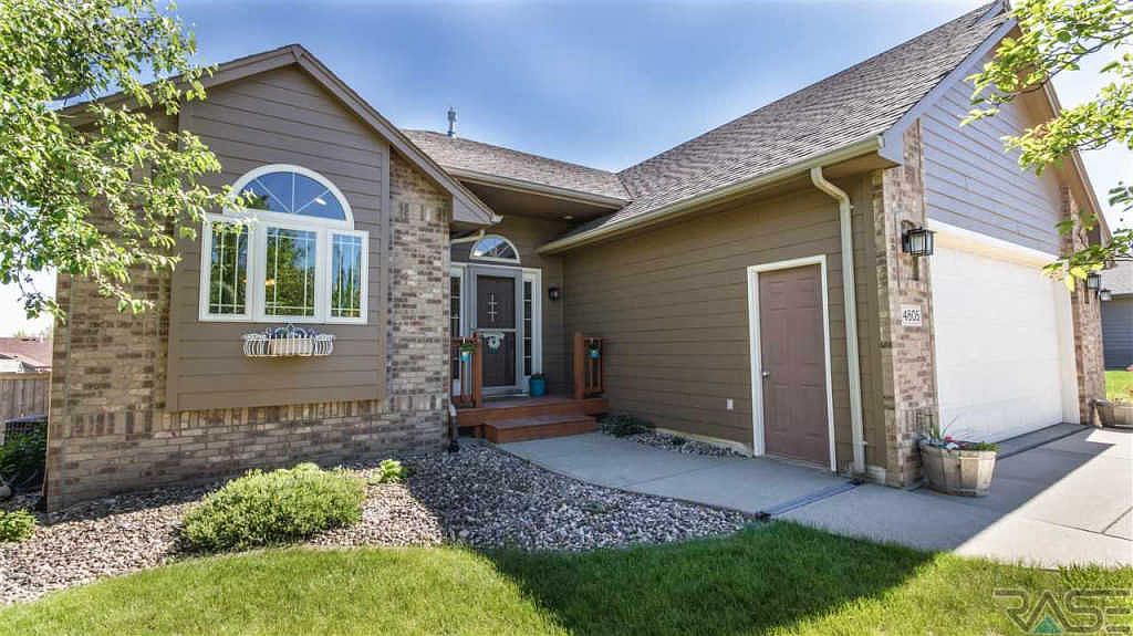 4805 E 42nd St, Sioux Falls, SD 57110 Zillow