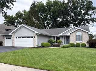 6857 Chandelier Dr, Loves Park, IL 61111