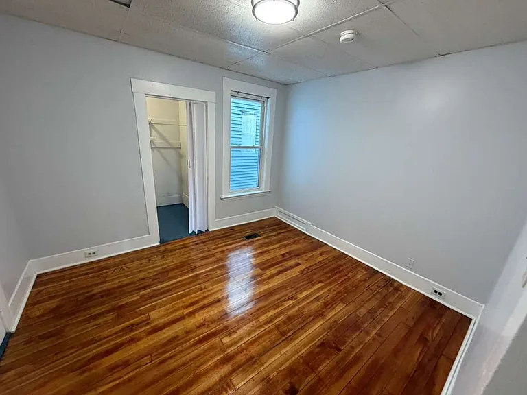 664 Main St — Photo 16